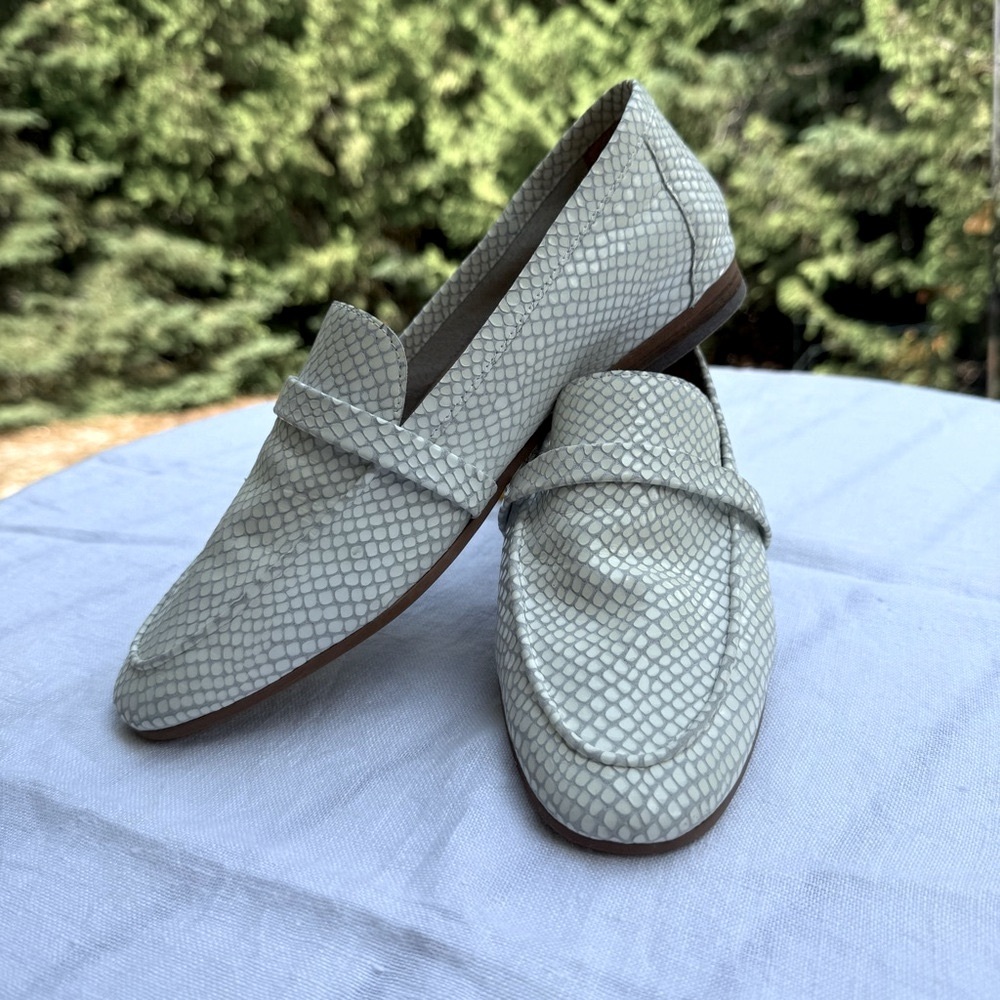 Vionic Cream Zana Lzrd design size 7.5 USA‎